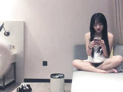 约个短裙萌妹子啪啪舔弄扣逼翘屁股口交骑乘