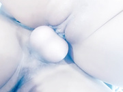 年轻小女友打飞机乳交女上位无套战白虎特写